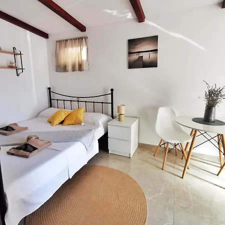 With Character דירה פולה